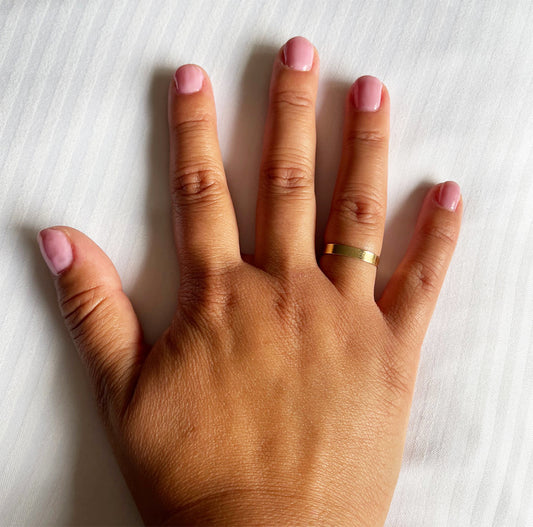“Cutest nails made so easy” by Neikko Burrell