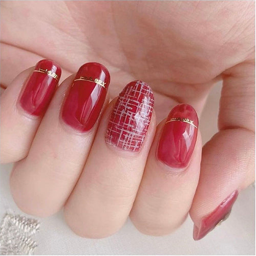 Juicy red color gel nails design, done by Weekly Gel